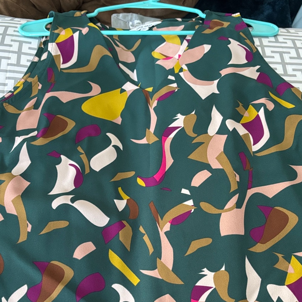 Nine West sleeveless top